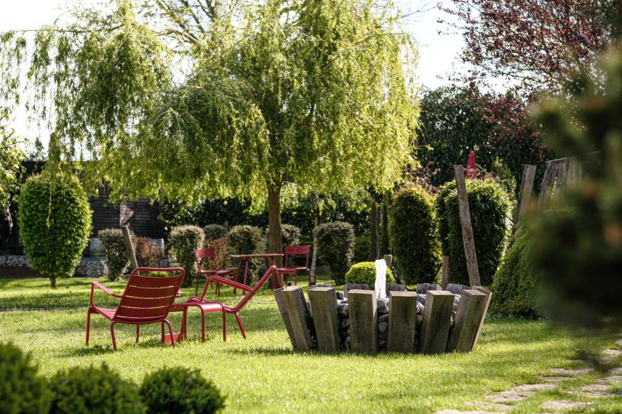 Le Domaine Des Pres Verts Suites & Chambres Avec Jacuzzi Privatif Jouey Экстерьер фото