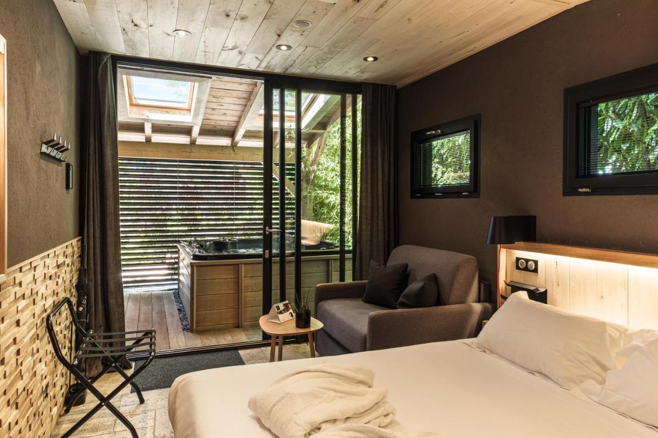 Le Domaine Des Pres Verts Suites & Chambres Avec Jacuzzi Privatif Jouey Экстерьер фото
